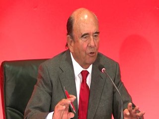 Botín culpa a los políticos de la crisis