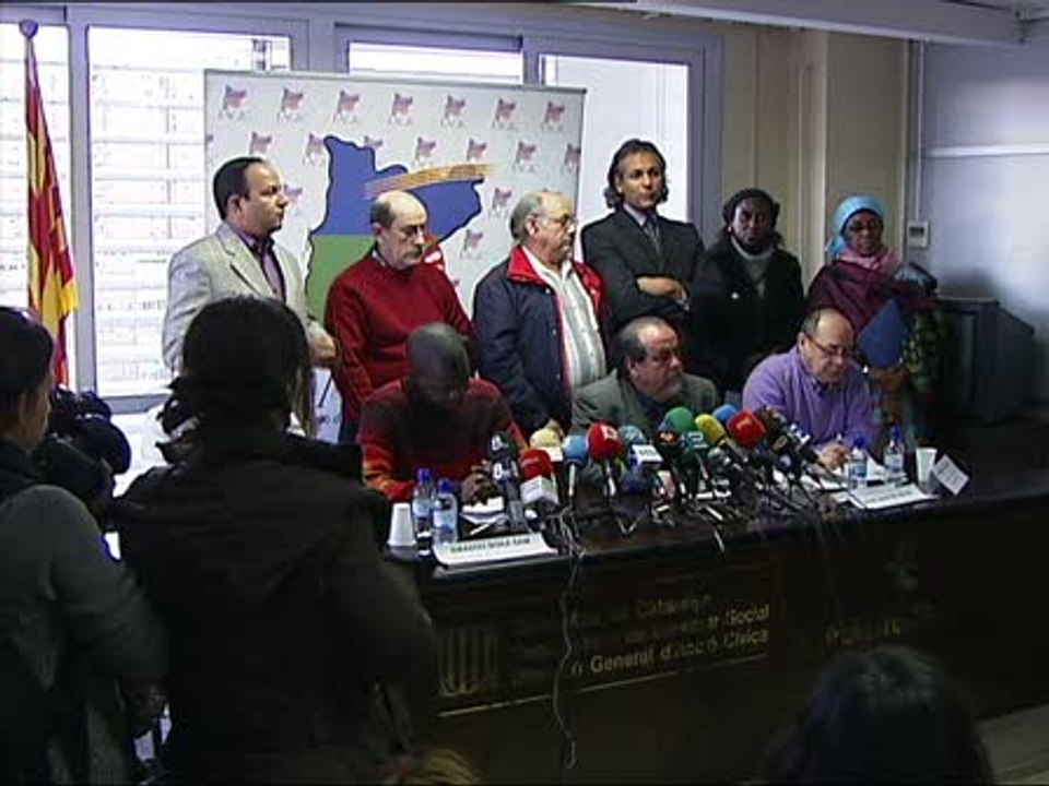 Gitanos y senegaleses llaman a la calma