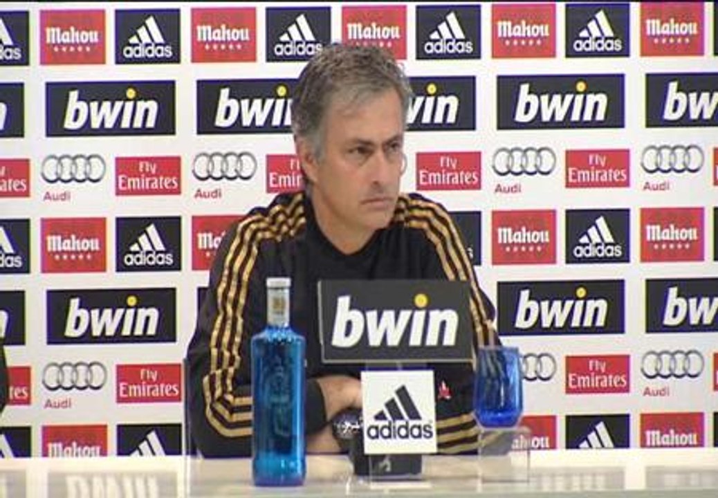 Mourinho: "¿Cuantos títulos tengo que ganar para no jugarme el prestigio?"