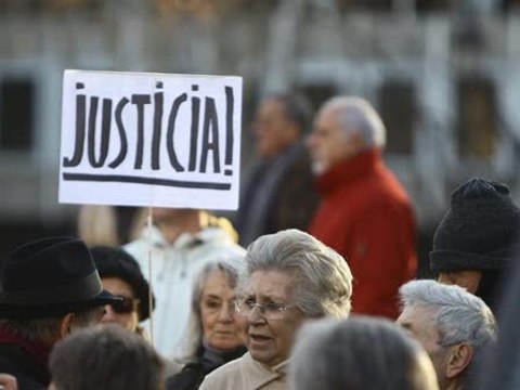 Garzón es arropado a las puertas del Supremo