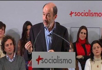 Rubalcaba pide "que no voten contra nadie"