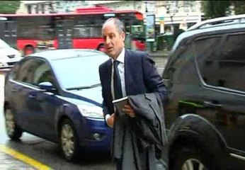 Camps lee en su juicio un libro sobre traiciones