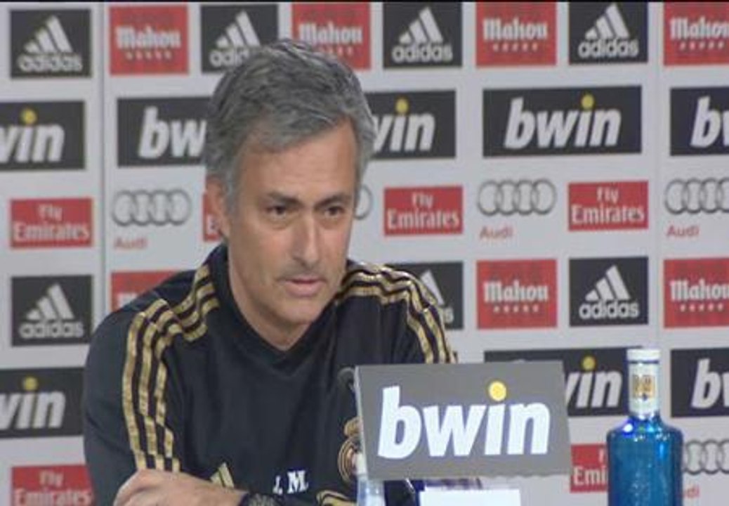 Mourinho: "No he pedido fichajes ni salidas"