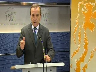 PSOE exige que Rajoy explique los recortes