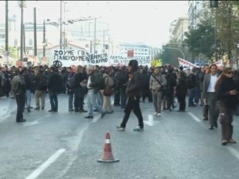 Violentos enfrentamientos en Atenas entre policía y estudiantes