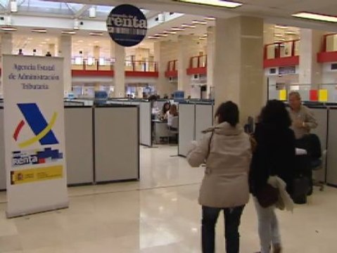 Cinco altos cargos cesados por el director de la Agencia Tributaria esta tarde