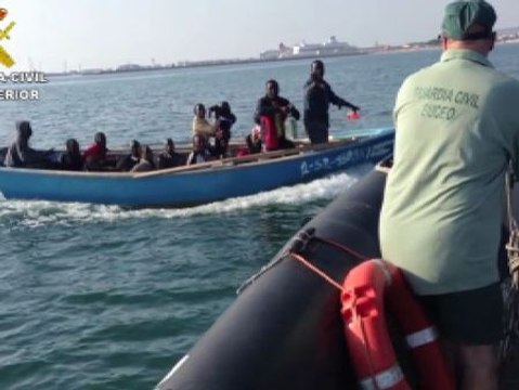 La Guardia Civil rescata a diez niños que se usaban para facilitar la entrada de inmigrantes en Melilla