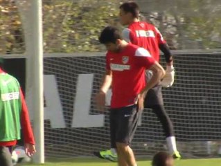 Diego Costa da el susto en el entrenamiento