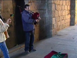 El Ayuntamiento de Santiago pedirá el currículum para tocar en sus calles