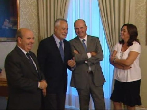 Alaya pregunta a las Cortes si Chaves y Griñán son aforados