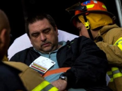 4 muertos y 67 heridos al descarrilar un tren de cercanías en Nueva York