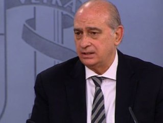 Fernandez Díaz carga contra la Ertzaintza