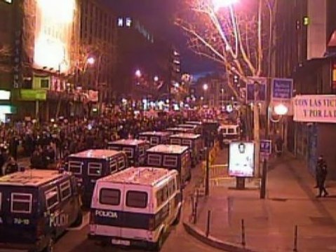 Impedir un desahucio, exhibir fotos de etarras o símbolos antidemocráticos serán consideradas faltas graves