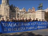 Los diputados de Cádiz se concentran en apoyo a los trabajadores de astilleros