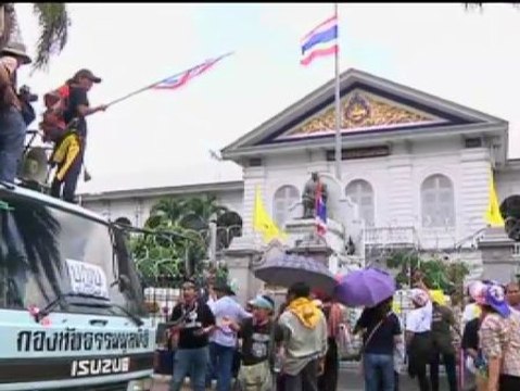 Jaque al gobierno tailandés en las calles