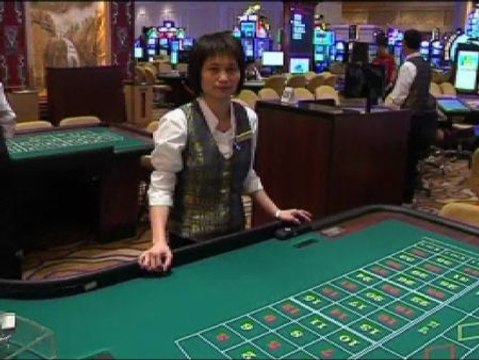 El Gobierno estudia modificar la Ley Antitabaco para no poner en riesgo Eurovegas