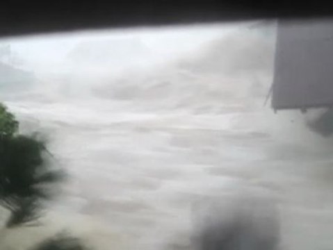 Dramáticas imágenes del paso de tifón Haiyán por Filipinas