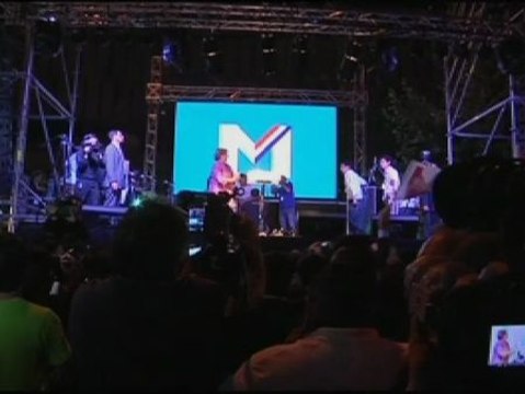 Bachelet gana pero habrá segunda vuelta