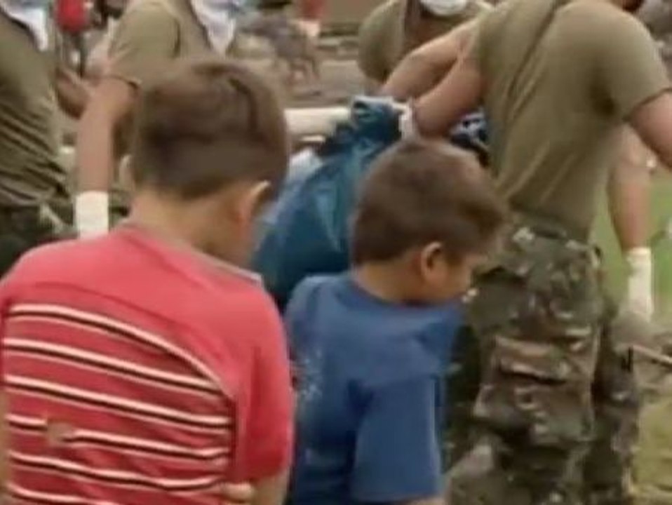 Los cadáveres se apilan en las calles de Tacloban