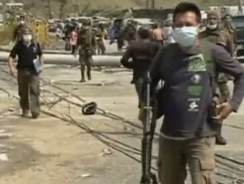 Saqueos y miedo en un país arrasado