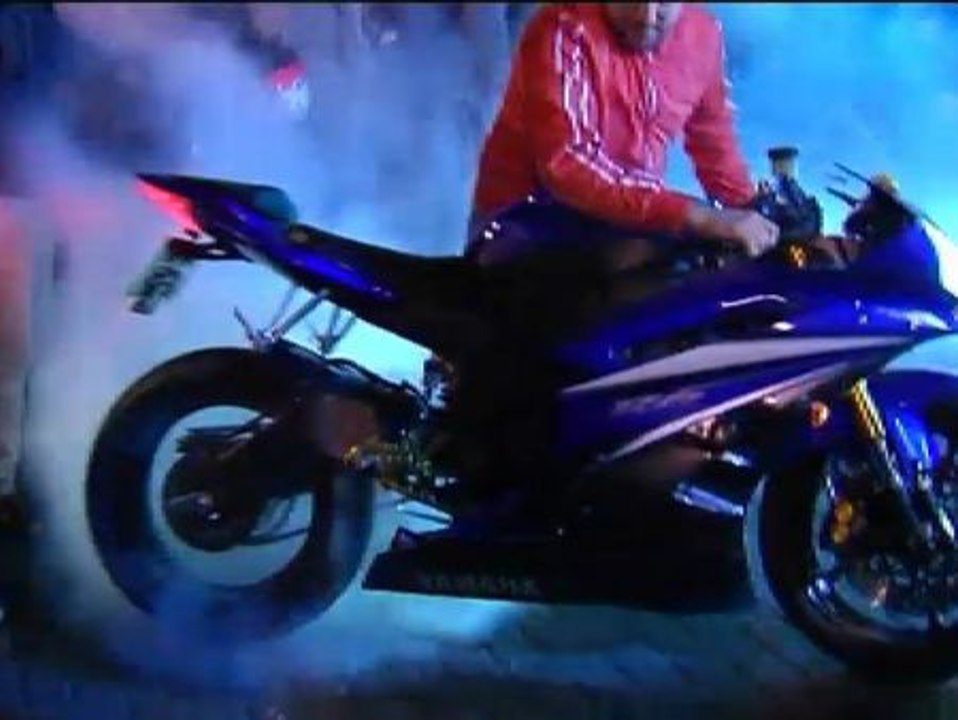 Miles de aficionados acuden a Cheste al desenlace del Mundial de Motociclismo