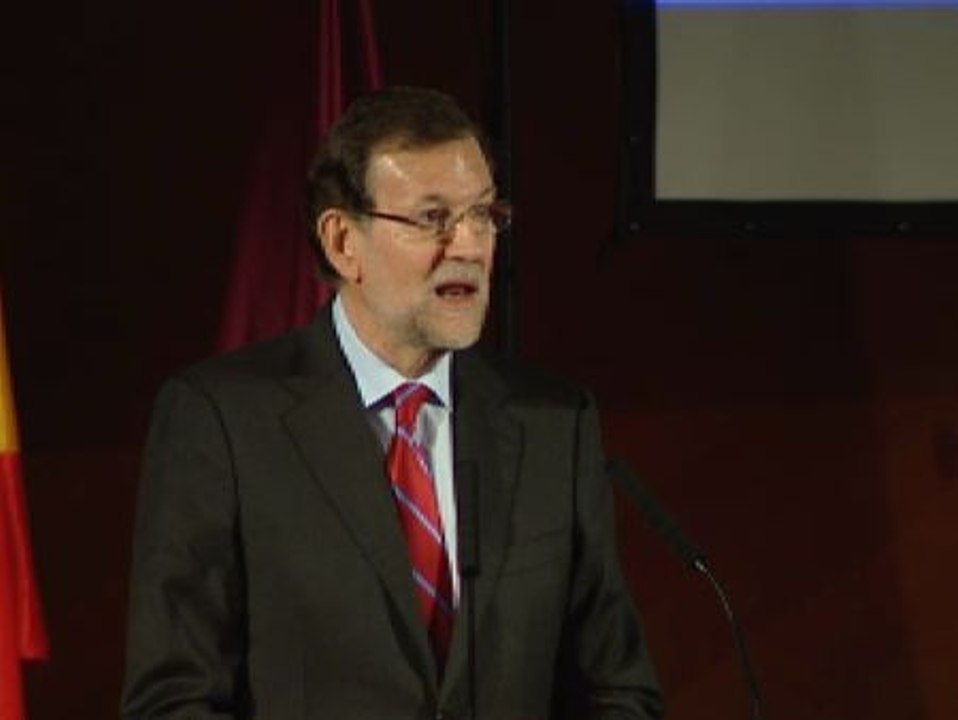 Rajoy: "Mientras el paro se cuente por millones, no diré que la crisis ha quedado atrás"