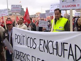 Trabajadores de Tragsa: "Cañete zoquete quita el ERE y vete"