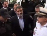 Suspendida la primera sesión del juicio a Mohamed Mursi por negarse a vertir como un preso