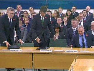 Comparecen los guardianes de los secretos