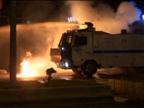 Incidentes en la protesta contra la construcción del muro fronterizo entre Turquía y Siria