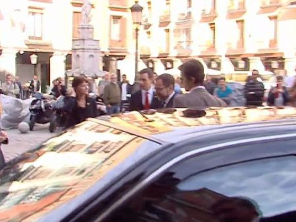 El embajador de EEUU en España elude las preguntas de los medios