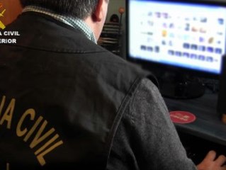 Detenido en Castrillón (Asturias) un joven que amenazaba a menores para conseguir imágenes de contenido sexual