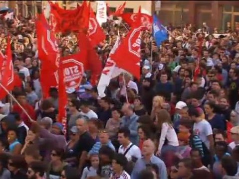 Las marchas en Roma contra los recortes acaban en batalla campal