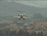 Las fuertes rachas de viento complican las maniobras de aterrizaje y despegue en el aeropuerto de Bilbao