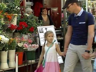 Flores sin souvenires en La Rambla