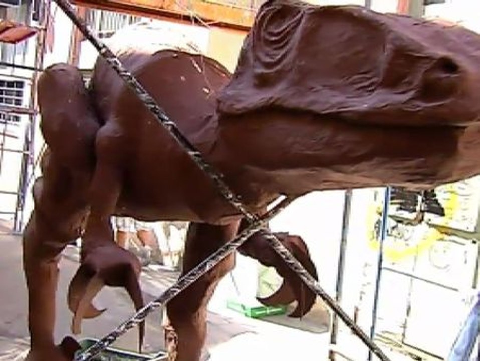 Todo a punto para dar comienzo a las fiestas en el barrio de Gràcia