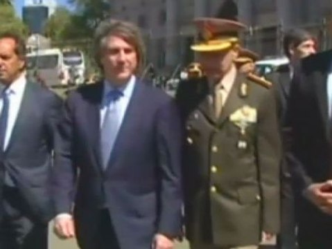 Primer acto oficial de Bodou durante la baja de Fernández de Kirchner