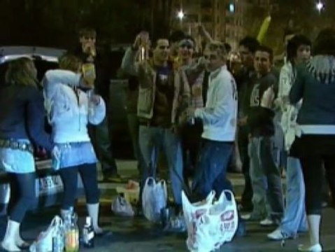 Valencia estudia multar a los jóvenes que participen en botellones aunque no beban