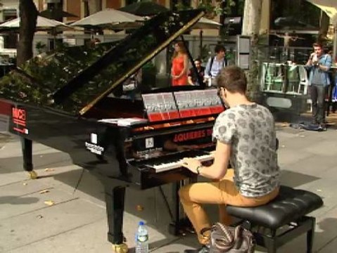 Siete pianos de cola llenan de música las calles de Madrid