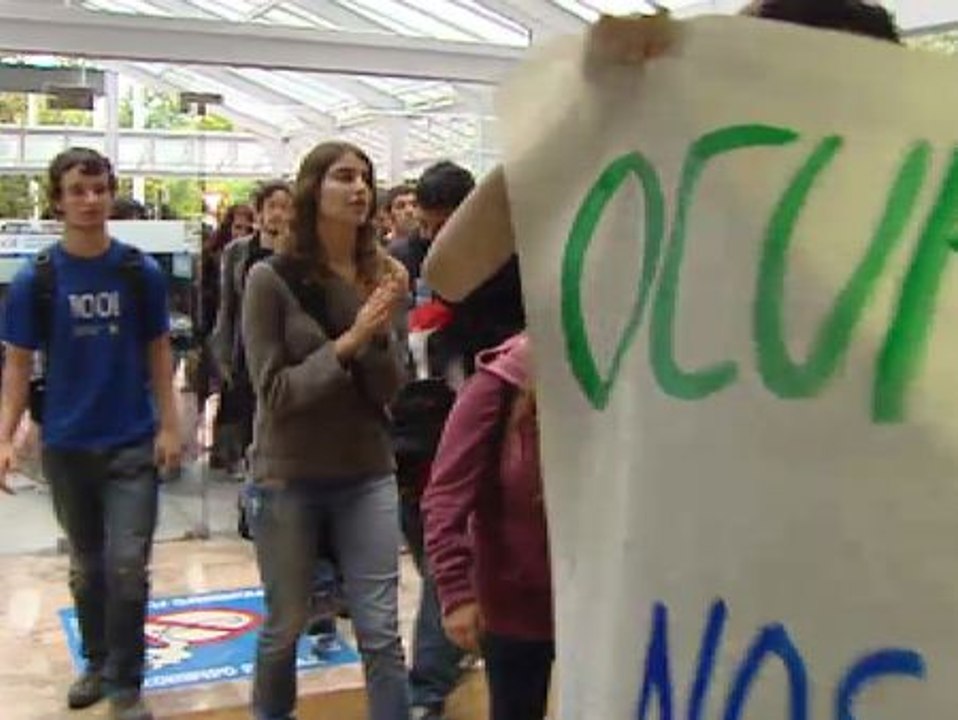 Ocupación en la Universidad Autónoma contra la subida de tasas