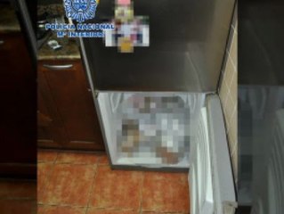 Descuartiza a su hermano y lo oculta en varios frigoríficos