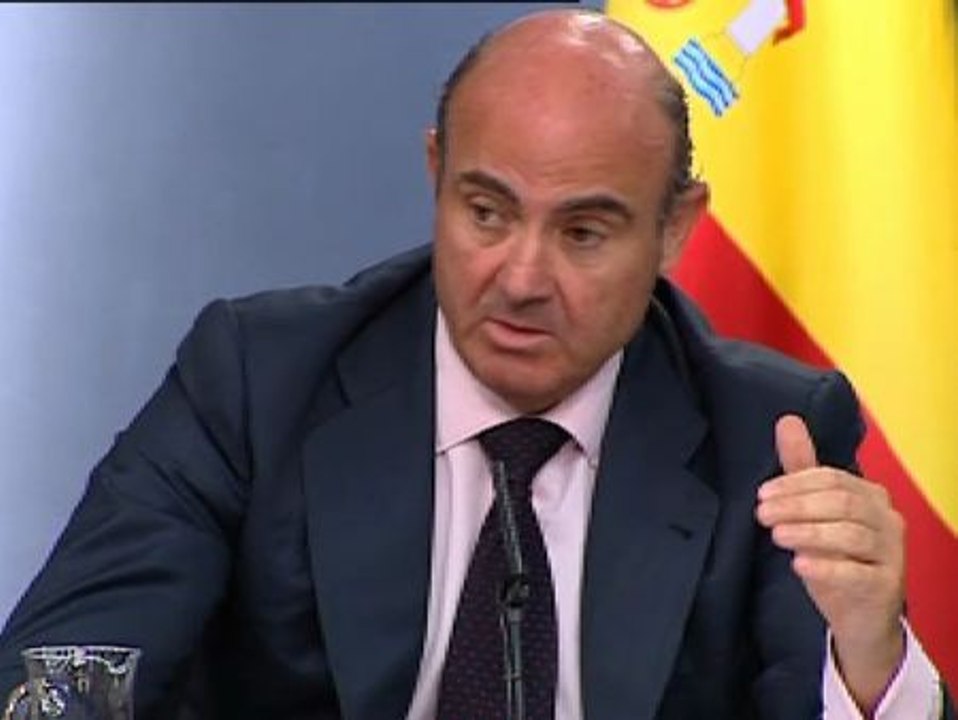 De Guindos sobre el paro: "La realidad está viniendo bastante mejor que las proyecciones"