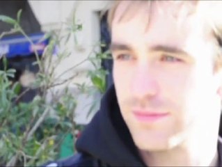 Un médico español triunfa en China como cantautor en mandarín