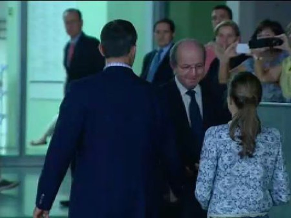 Los Príncipes de Asturias, junto al rey