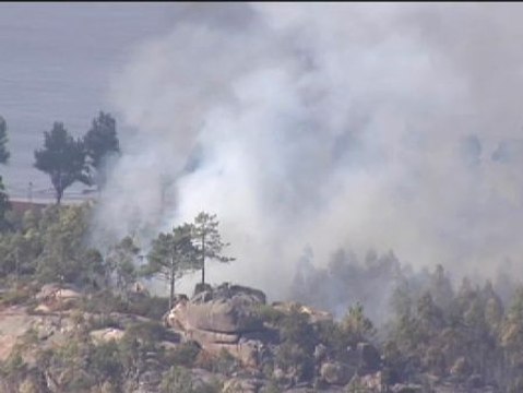 El incendio en Carnota ha arrasado ya más de 2000 hectáreas
