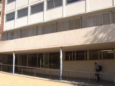 Un ginecólogo de Barcelona acusado de 35 delitos de abusos sexuales