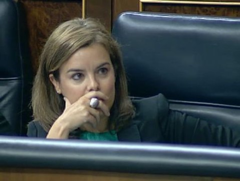 Rajoy delega en la vicepresidenta para responder sobre Bárcenas