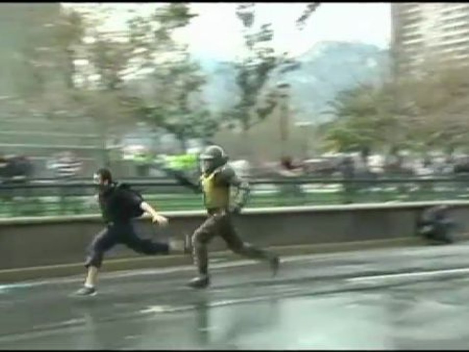 Una manifestación por la educación pública en Chile acaba en enfrentamientos