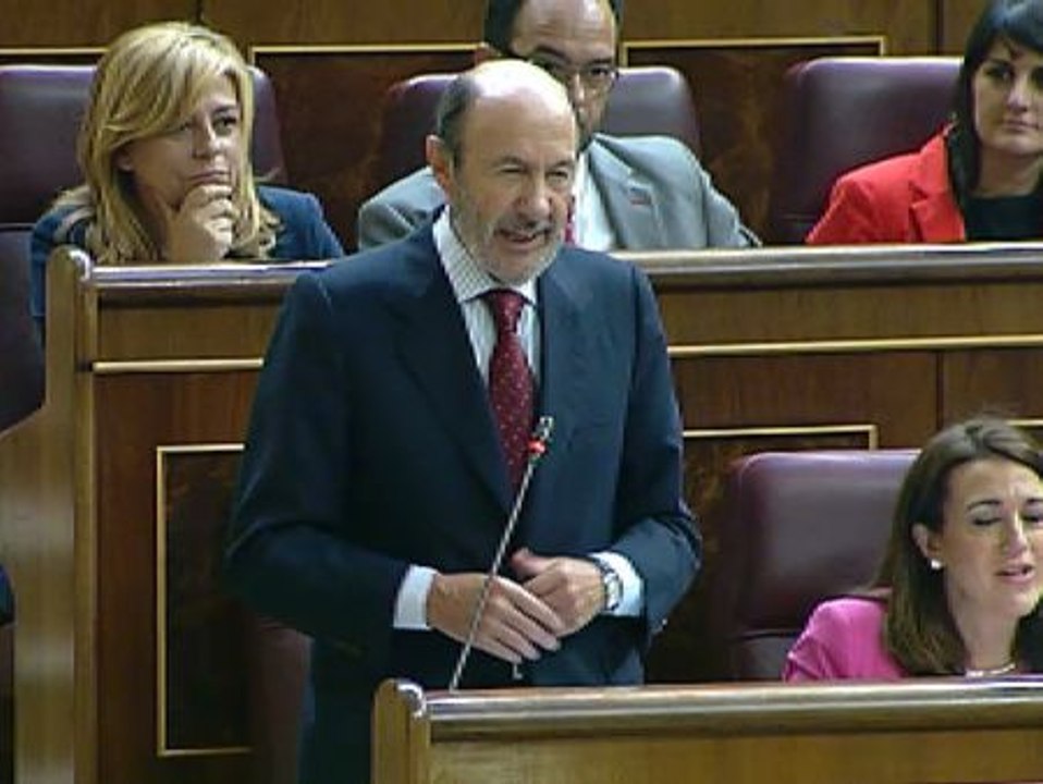 Rajoy a Rubalcaba: "Bárcenas no tenía representación política cuando fui elegido presidente"