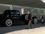 El coche de un jeque árabe aparcado en la ciudad de las ciencias de Valencia